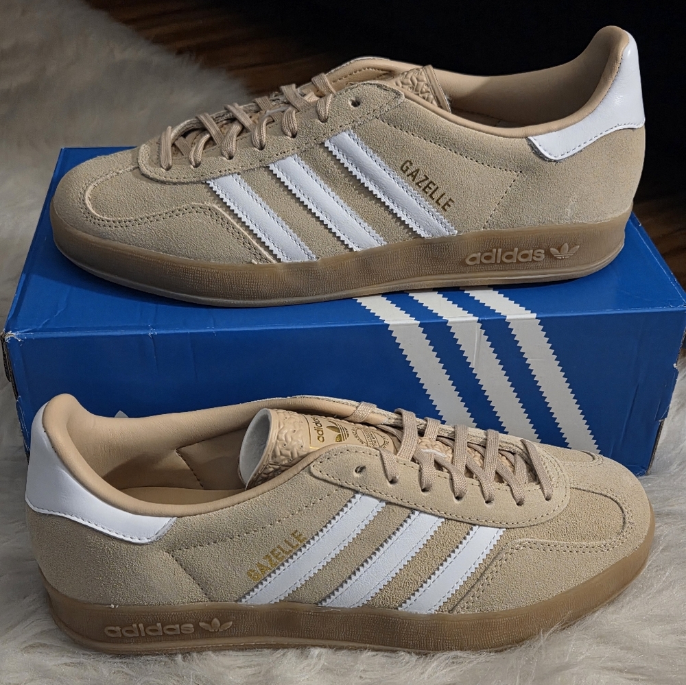 WOMEN'S ADIDAS GAZELLE ' MAGIC BEIGE' SNEAKER SZ 9.5W
